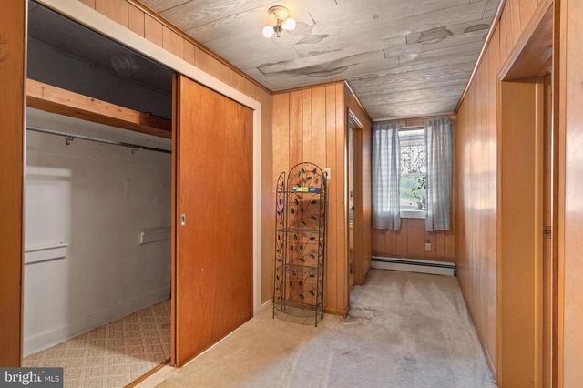 564 BLANDON RD, Fleetwood, PA 19522
