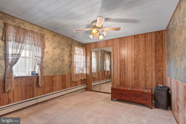 564 BLANDON RD, Fleetwood, PA 19522