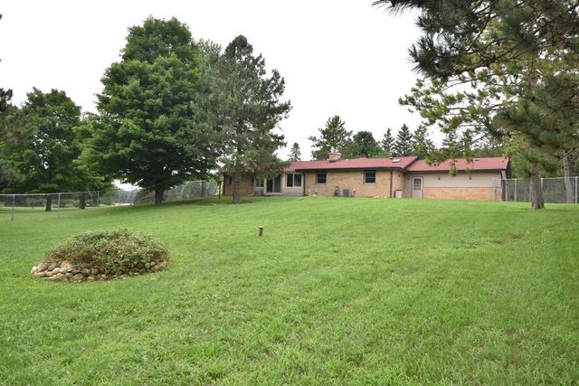 W326S3530 Mesa TRAIL, Dousman, WI 53118