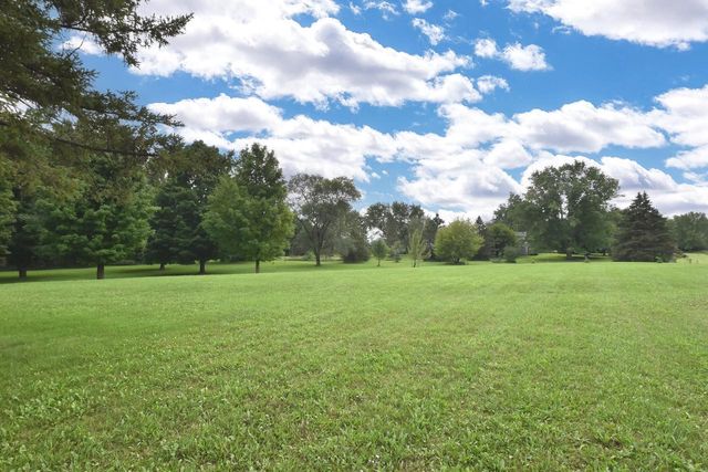 W326S3530 Mesa TRAIL, Dousman, WI 53118