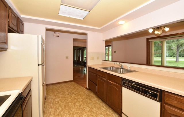 W326S3530 Mesa TRAIL, Dousman, WI 53118