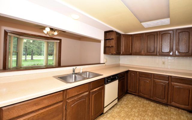 W326S3530 Mesa TRAIL, Dousman, WI 53118