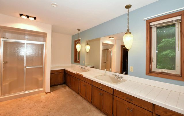 W326S3530 Mesa TRAIL, Dousman, WI 53118