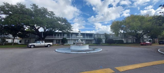 9017 Rue Cambon Street 98, Houston, TX 77074