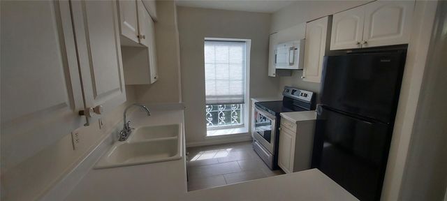 9017 Rue Cambon Street 98, Houston, TX 77074