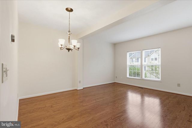 14279 GLADE SPRING DR, Centreville, VA 20121