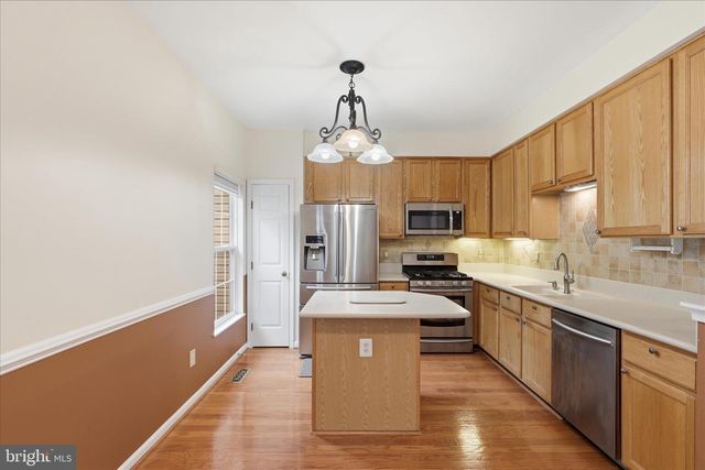 14279 GLADE SPRING DR, Centreville, VA 20121