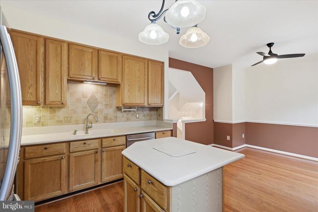 14279 GLADE SPRING DR, Centreville, VA 20121