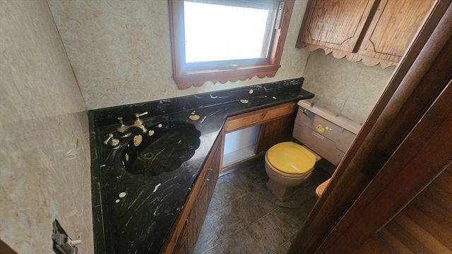 118 Wait, Springfield, MA 01104