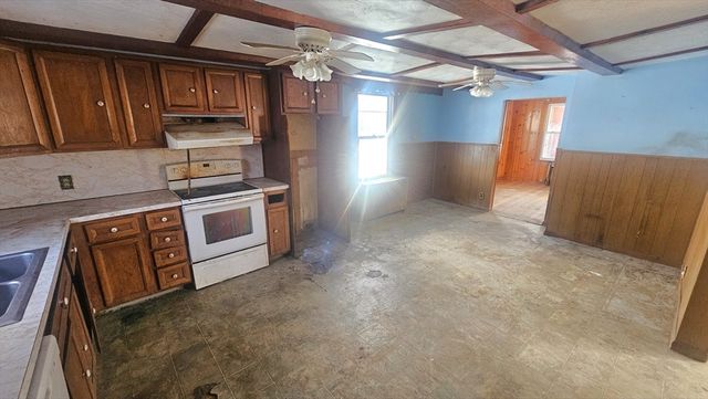 118 Wait, Springfield, MA 01104