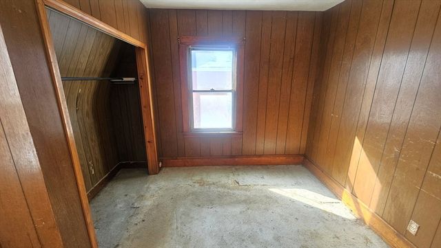 118 Wait, Springfield, MA 01104