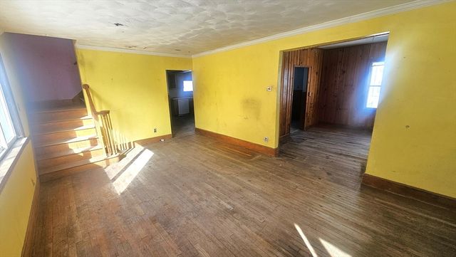 118 Wait, Springfield, MA 01104