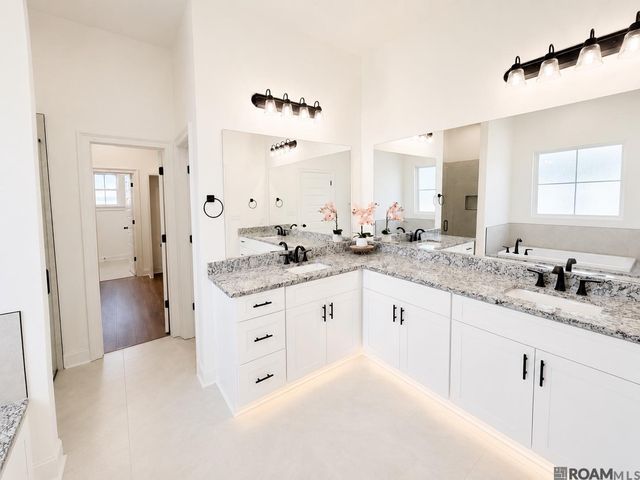 10480 High Point Dr, Denham Springs, LA 70706