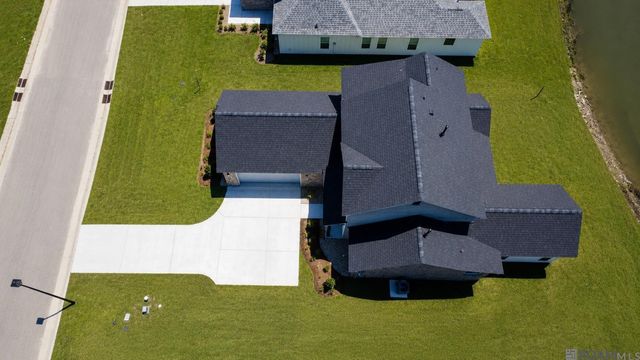 10480 High Point Dr, Denham Springs, LA 70706