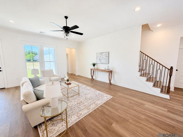 10480 High Point Dr, Denham Springs, LA 70706