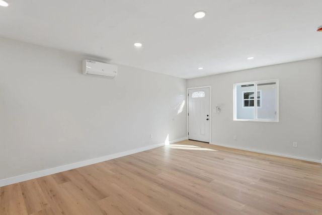 8758 Dallas St, La Mesa, CA 91942