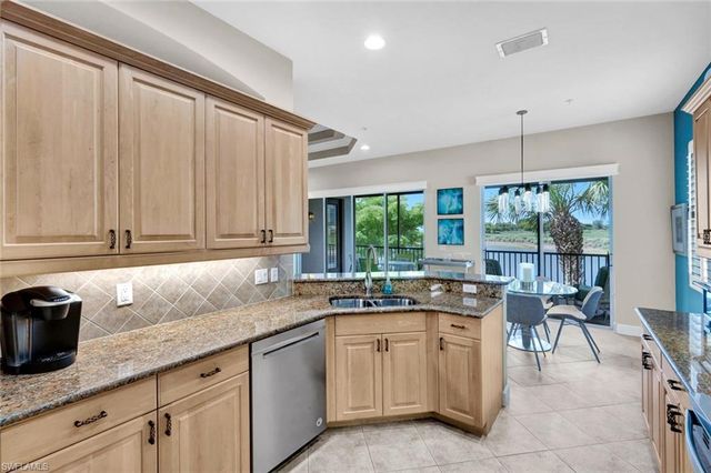 8755 Coastline CT 202, Naples, FL 34120