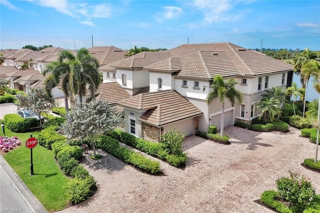 8755 Coastline CT 202, Naples, FL 34120