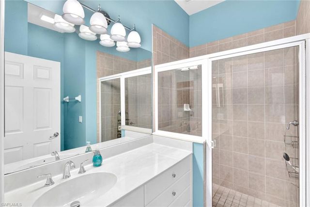 8755 Coastline CT 202, Naples, FL 34120