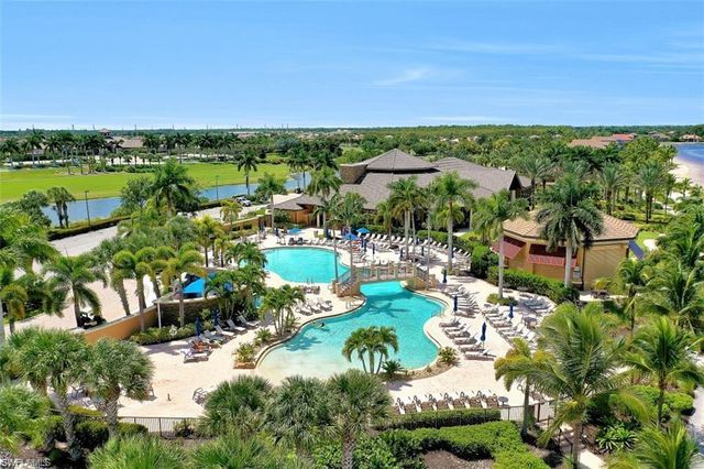 8755 Coastline CT 202, Naples, FL 34120