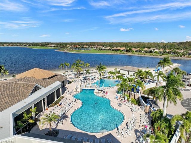 8755 Coastline CT 202, Naples, FL 34120