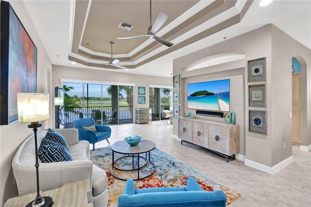 8755 Coastline CT 202, Naples, FL 34120