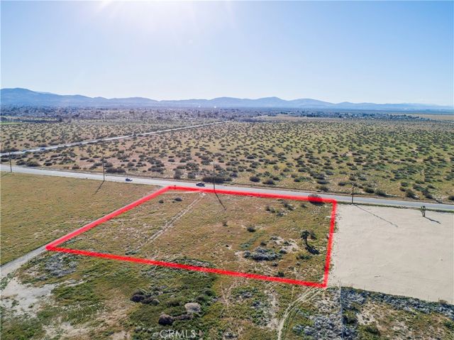 0 6, Sun Village, CA 93543