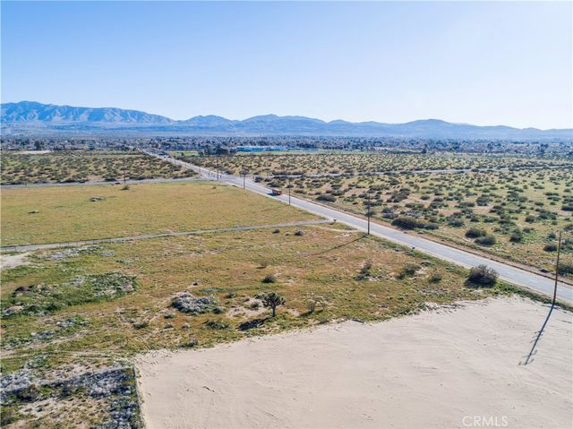 0 6, Sun Village, CA 93543