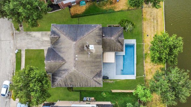 30214 Vinebriar Drive, Spring, TX 77386