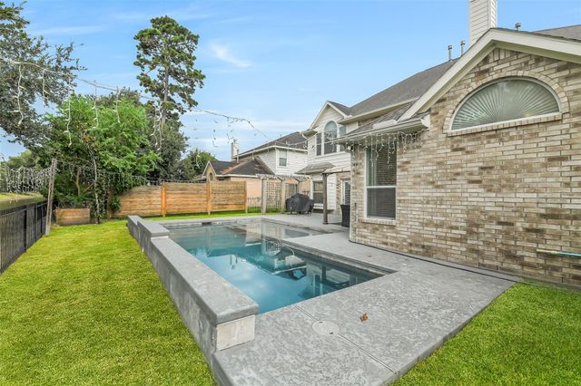 30214 Vinebriar Drive, Spring, TX 77386