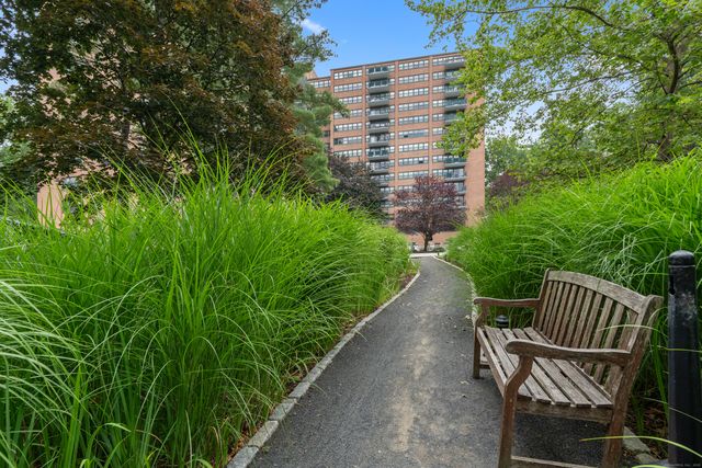 31 Woodland Street 8P, Hartford, CT 06105