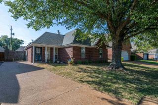 3833 WALDEN MEADOW DR, Memphis, TN 38135
