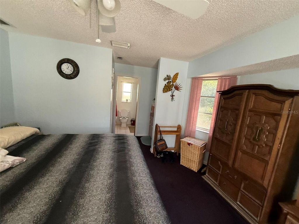 Image 27 of property listing at 11327 STARFLOWER AVENUE, Englewood, FL 34224