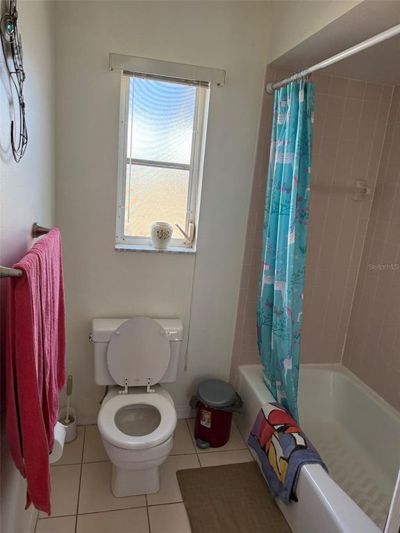 Image 31 of property listing at 11327 STARFLOWER AVENUE, Englewood, FL 34224