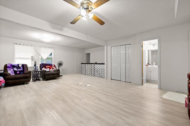 13 Travis Road, Rossville, GA 30741