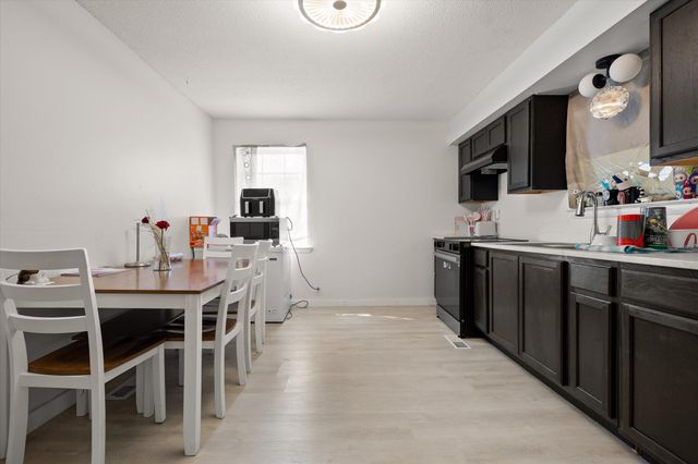 13 Travis Road, Rossville, GA 30741