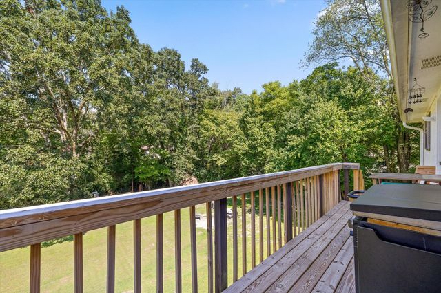 13 Travis Road, Rossville, GA 30741