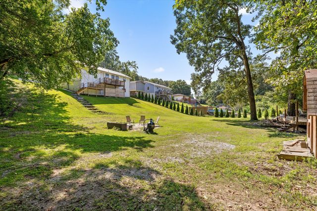 13 Travis Road, Rossville, GA 30741