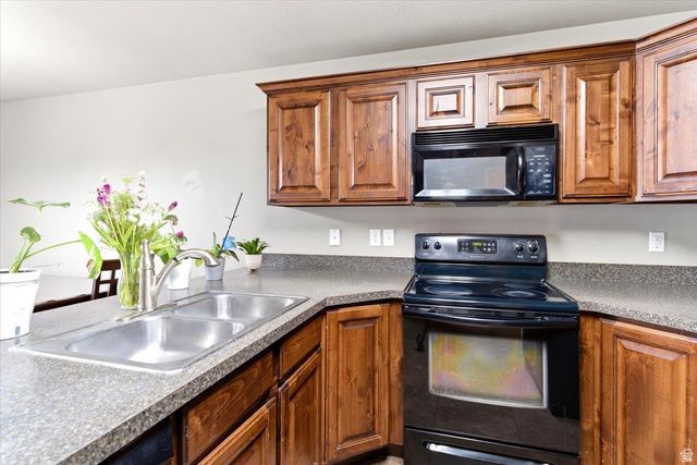 1141 W LANCELOT LN, West Haven, UT 84401