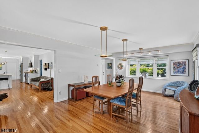 11 Marigold Ln, Franklin Twp., NJ 08873