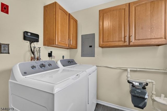 11 Marigold Ln, Franklin Twp., NJ 08873