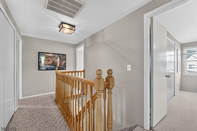 11 Marigold Ln, Franklin Twp., NJ 08873