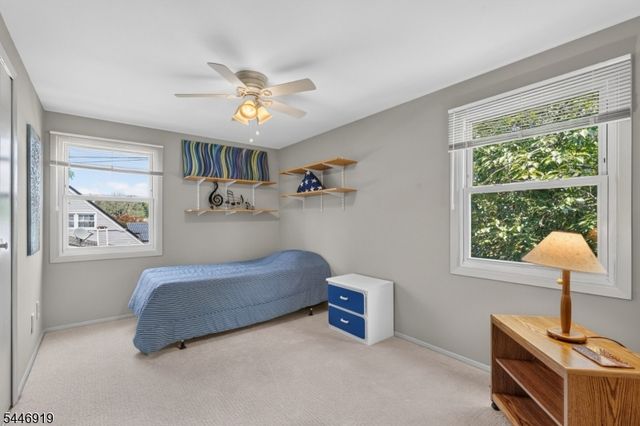 11 Marigold Ln, Franklin Twp., NJ 08873