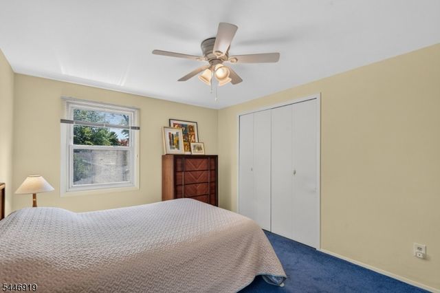 11 Marigold Ln, Franklin Twp., NJ 08873