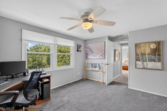 11 Marigold Ln, Franklin Twp., NJ 08873