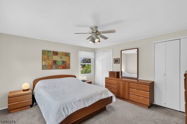 11 Marigold Ln, Franklin Twp., NJ 08873