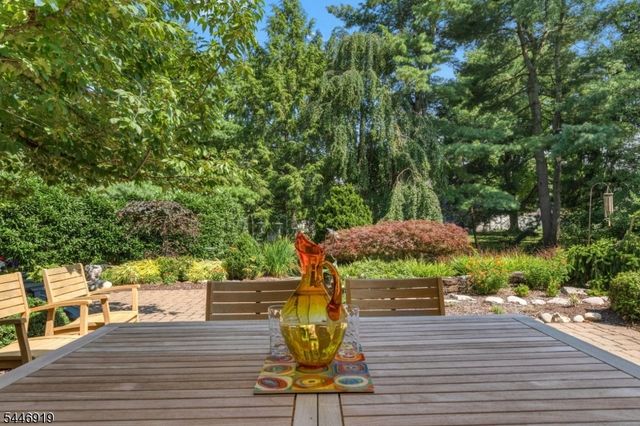 11 Marigold Ln, Franklin Twp., NJ 08873