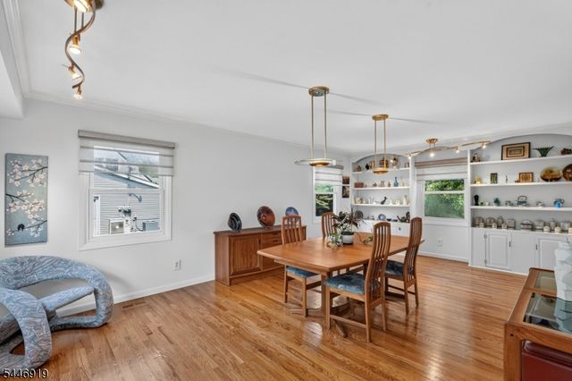 11 Marigold Ln, Franklin Twp., NJ 08873