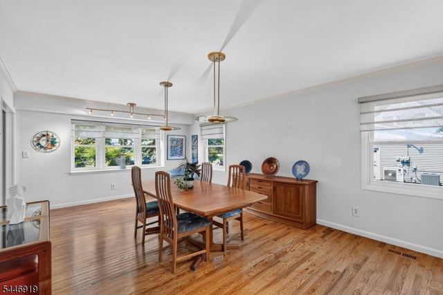 11 Marigold Ln, Franklin Twp., NJ 08873