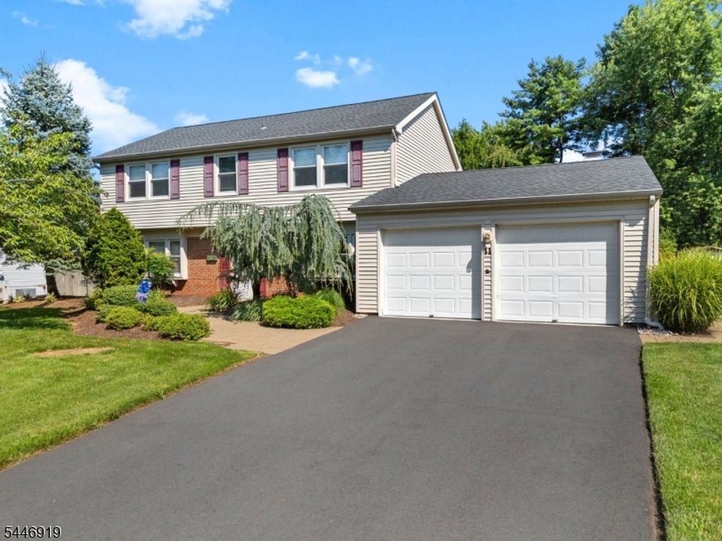 11 Marigold Ln, Franklin Twp., NJ 08873 — photo 2